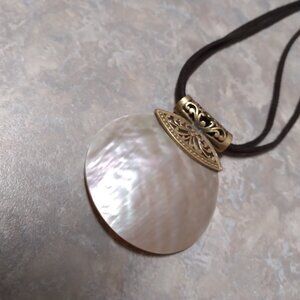 Coldwater Creek Mother-of-Pearl Look on Felt Rope Necklace